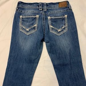 Buckle jeans